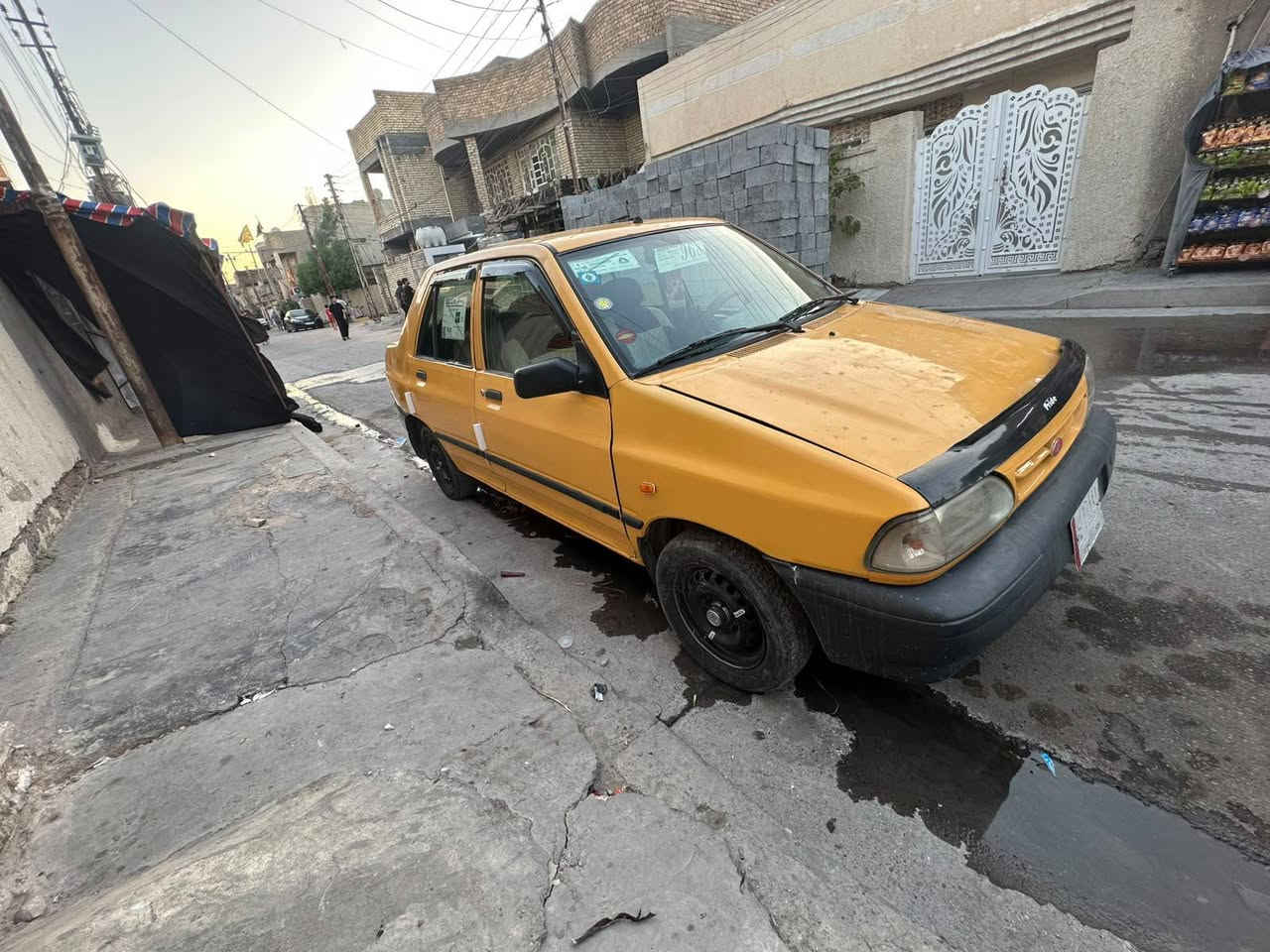 سلام عليكم سياره للبيع سايبه مديل ١٥ كفاله عامه من تبديل وضربه سياره جاهزه من كلشي كهربائيات كله شغاله عام سياره مال جناي وحله من الصور سعر ٢٨  بيه مجال شي قليل مستعجل على بيعته مكاني بغداد الشماعيه الشراي اي خابر عله الرقم ***********
