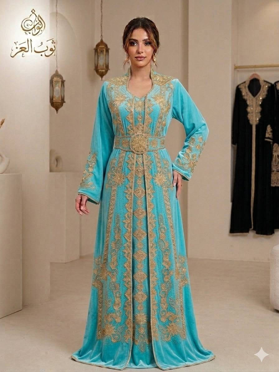 نقدم لكِ سيدتي أرقى التصاميم من "ثوب العز للأناقة" ✨👗
​نضع بين يديكِ تشكيلتنا الجديدة التي تجمع بين الأصالة والفخامة، لتتألقي بجمال لا يُنسى في كل مناسباتك. 💖🌟
​القفطان المغربي
قطعة فنية من قماش الشيفون الراقي، تصميم متكامل من 3 قطع لإطلالة ملكية ساحرة. 👑💎
​الألوان: متوفر بـ 7 ألوان مميزة. 🎨🌈
​السعر: 50 ألف. 🏷️💰
​الفستان الفلسطيني
تصميم راقٍ من قماش "اللكزز" الفاخر، يتميز بتطريز سكري مطعم بلمسات فضية أنيقة. 🧵🥈
​الألوان: متوفر باللون الأسود الملكي. 🖤👑
​السعر: 40 ألف. 🏷️💰
​مميزاتنا: 🎖️✅
​التوصيل: متوفر لجميع المحافظات. 🚚📦
​تكلفة التوصيل: 5000 دينار فقط. 💸📍
​ثقتكم تهمنا: نوفر خدمة الفحص قبل الاستلام لضمان رضاكِ التام. 🛡️🔍
​العنوان: أربيل - هفلان - اللنكة الجديدة - عمارة B - محل رقم 52. 📍🏢
​للطلب والاستفسار: 📲💬
يرجى مراسلتنا عبر واتساب ***********  أو ماسنجر، أو تفضلوا بزيارتنا في محلنا. 🛍️🤝
بانتظاركم في "ثوب العز للأناقة"! 🌸✨
#لكي_سيدتي #ثوب_العز #العراق
