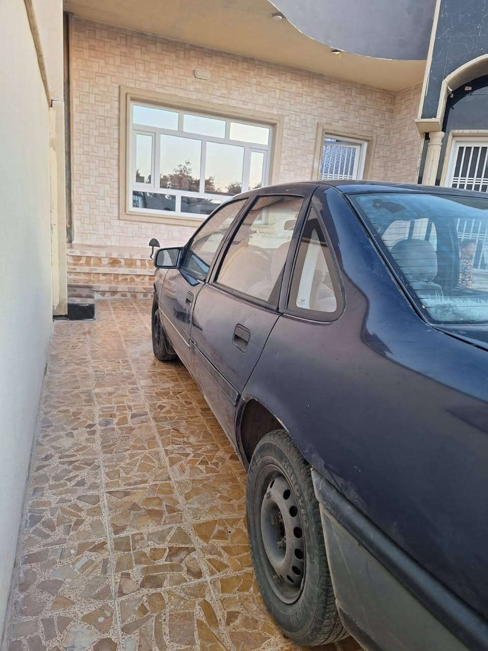 فكتره توماتيك حجم ١٨ اصلي  كير ومحرك شرط بدون تقحيل كربون نفط بيه سنويه عضم  شرط تحويل وكاله  عنوان موصل حي القاهرة //*********** السعر ٤٥
