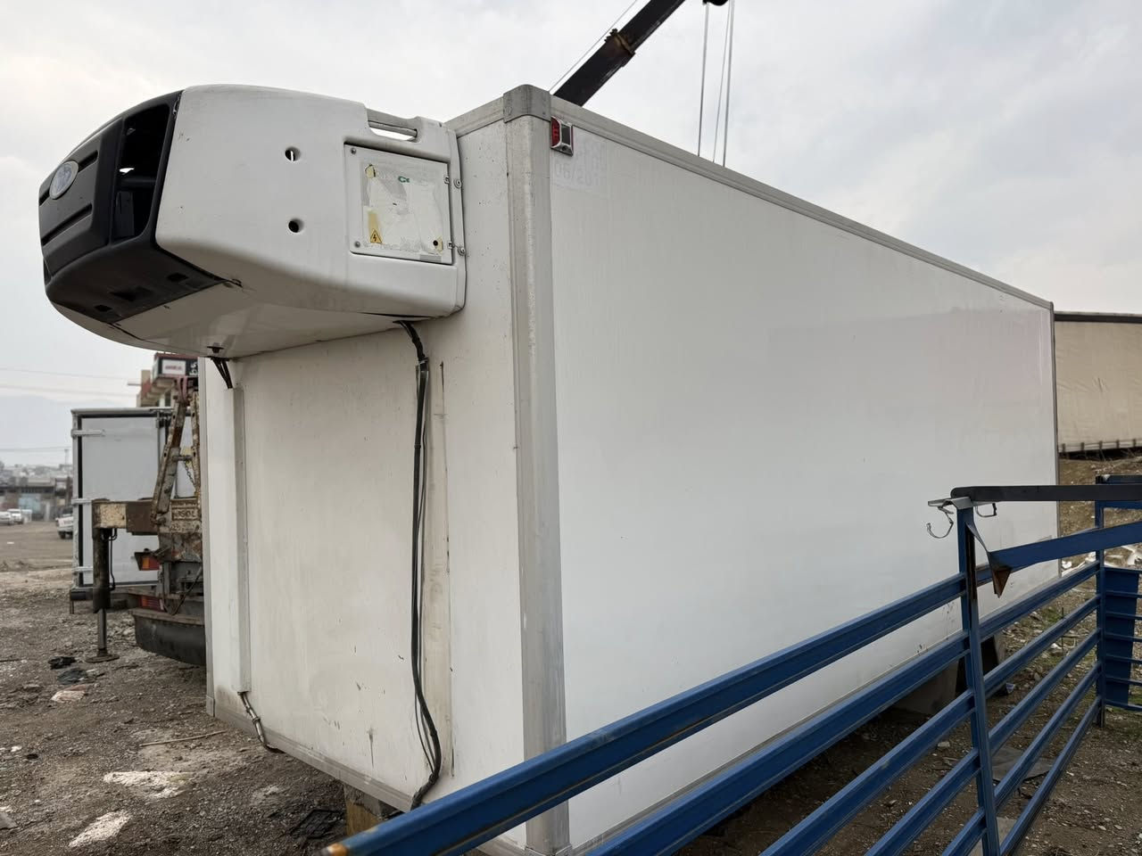 ***********_***********📞براد للبیع مال اتیکو طول 6.70-ارتفاع 2.70-داخل 2.50 نظيف مال 2012
