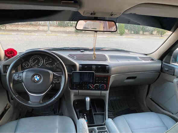 Bmw 1993 525 
سيارة فول فول بةس بي سلايد 
توماتيك جام كةهرةباي شاشة 
كاميرة دعامي حساس ستيرن f10 
سيارة بي دعم عام بةخ بو جاني 
گيرمةكينة شةرت جديد 
سيارة سةر وةزع شةريكة
تحويل وكالة شرط 
سعر 78 مجال 5 ورقة غرامة 
*********** زاخو
