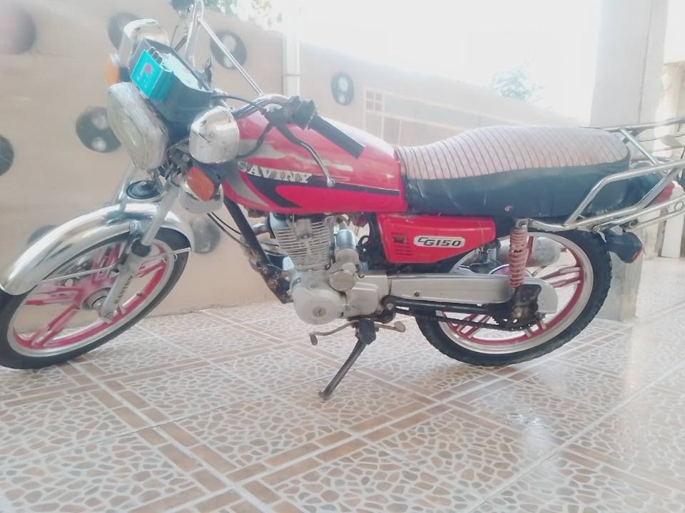 السلام عليكم ورحمه الله وبركاته دراجة سيفان للبيع موديل 20مكينة جديدة كهربائيات شغالة  اوراق موجودة السعر 300 مكاني ديالى الخالص


**إذا كنت صاحب هذا الإعلان وتريد حذفه لأي سبب، رجاءا أرسل رسالة إلى الدعم الفني**