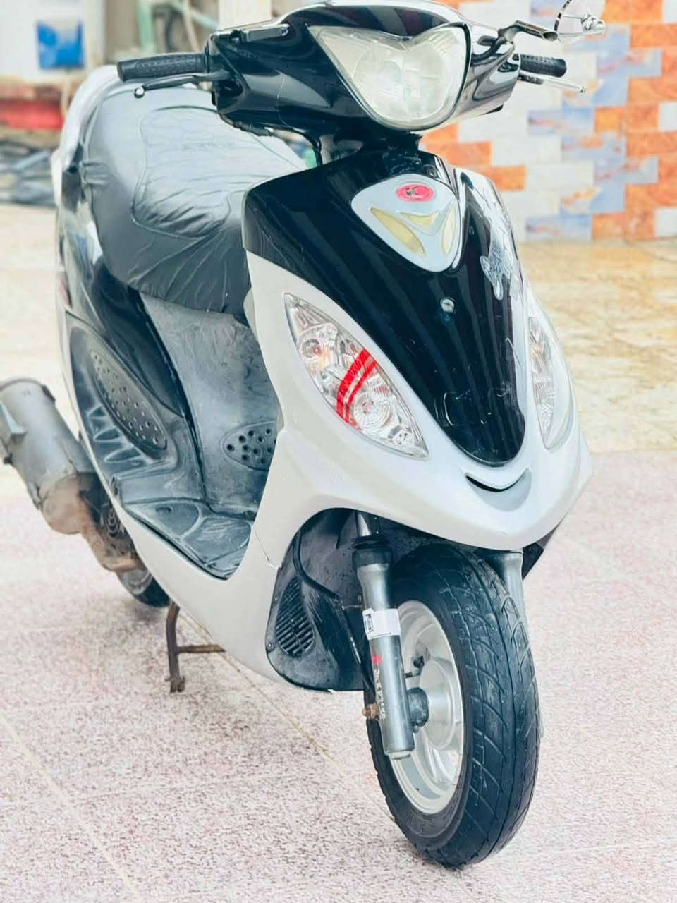 السلام عليكم 
كامكو v2 للبيع مكفوله كفاله عامه
برغي مامفتوح 
مديل 13 
كهربائيات كلها شغاله 
دراجه خير من الله شعله ومعدل
سعر/775 وبيه مجال 
رقمي/*********** قضاء الفجر
