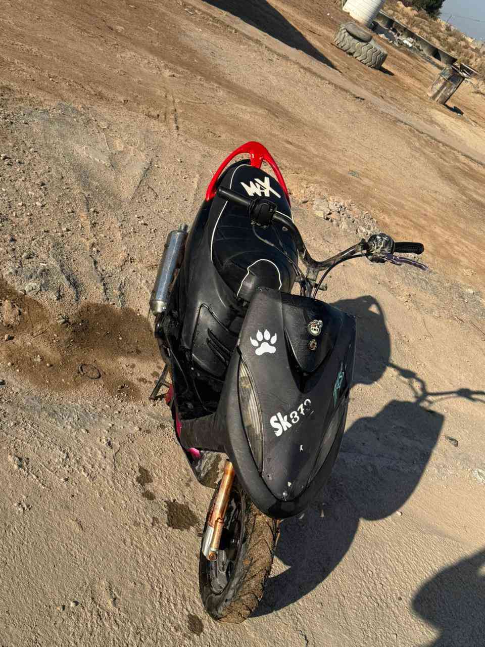 السلام عليكم 
دراجه ماكس عدله 120
دراجه مزوده بوشه بستم 55 
دراجه نضيفه حلوه 
بيهه شلعهه وا معدل 
دراجه راقيه مرتبه 
كزوز رياضي 
دبلات رياضي 
تايرات جدد
سعرها 550 بيه مجال لشراي 
مكان دراجه بصره قرنه 
تواصل ***********
