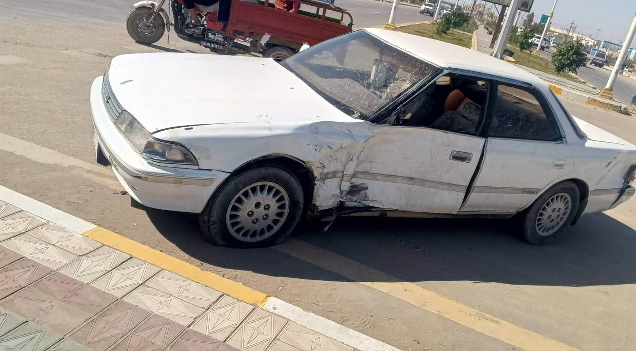 مارك للبيع بيه ضربه بل باب و جاملغ الخلفي ول امامي فقط ونوع المحرك  ونجي الشراي يتصل عله الرقم ***********
