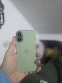 ايفون ١٧ عادي  جهاز دبل  شريحه ( 2sim card ) بطاريه ١٠٠ عدد دورات الشح...