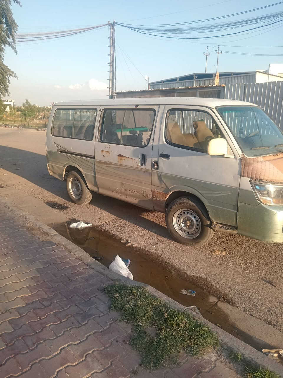 السلام عليكم جنبي 2010مكينه وكير خير من الله تخم تاير جديد كهربائيات كله شغاله سنويه صاقطه صاحبه موجود بس ابيع كوم حديد واتعهد عشاير وسرقه لسعر 28وبيه مجال قليل ***********
