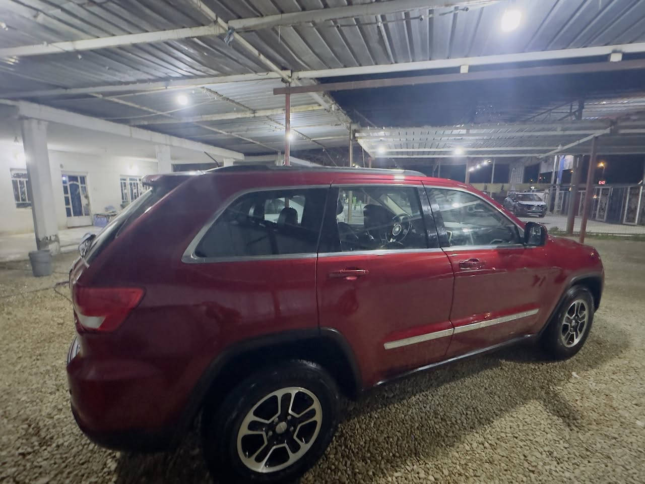 ‏
🚗 جيب شيروكي 2011 - نظافة ونصبة مميزة 🚗

المتانة والأناقة، متوفرة الآن جيب شيروكي بمواصفات ممتازة:

• الموديل: 2011.

• اللون: أحمر ملكي (نصبة تخبل).

• الحالة العامة: كير، محرك، وحدادية بحالة الزيرو (جديدة جداً).

• الصبغ: صبغ حزام (خارجي فقط) بسبب "جراد" أثر ترك السيارة، بدون دواخل، بدون لغد، وبدون شاصي (شرط الفحص).

• الأوراق: رقم بغداد، السنوية مجددة لغاية 2030 والسيارة باسمي.

💰 التفاصيل المالية:

• السعر: 129 ورقة ($12,900) وبيها مجال طيب للقراي.

• التعامل: متوفر (بيع / مراوس / بيع بنظام الأقساط).

📞 للتواصل والاستفسار:

المكان والمعاينة: (يمكنك إضافة المنطقة هنا لسهولة الوصول).

للمعلومات، يرجى المراسلة على الخاص أو الاتصال مباشرة:


**إذا كنت صاحب هذا الإعلان وتريد حذفه لأي سبب، رجاءا أرسل رسالة إلى الدعم الفني**