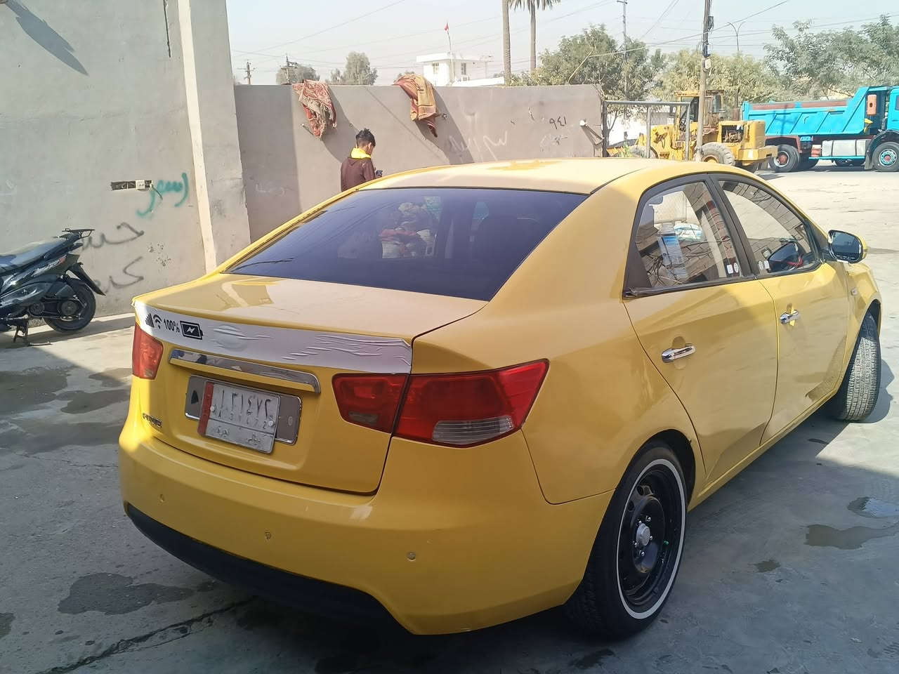 سلام عليكم فورتي 2009وارد كوري مكينه 1600دوش جديدة كير جديد تبريد منظومه جديدة يرادلة بس غاز صدر امامي جديد خلفي نص عمر تايرات 75بالميه سيارة بيه باب السائق والورى مبدلات رقم ديالى باسمي سعر 75وبيه مجال ***********
