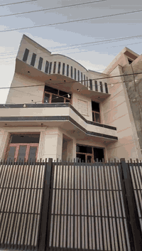 الدوره حي دجله
بيت 100 متر تستلم مفتاح 
السعر 205 مليون  بيه مجال 
مشجر مع إضافة 
***********
