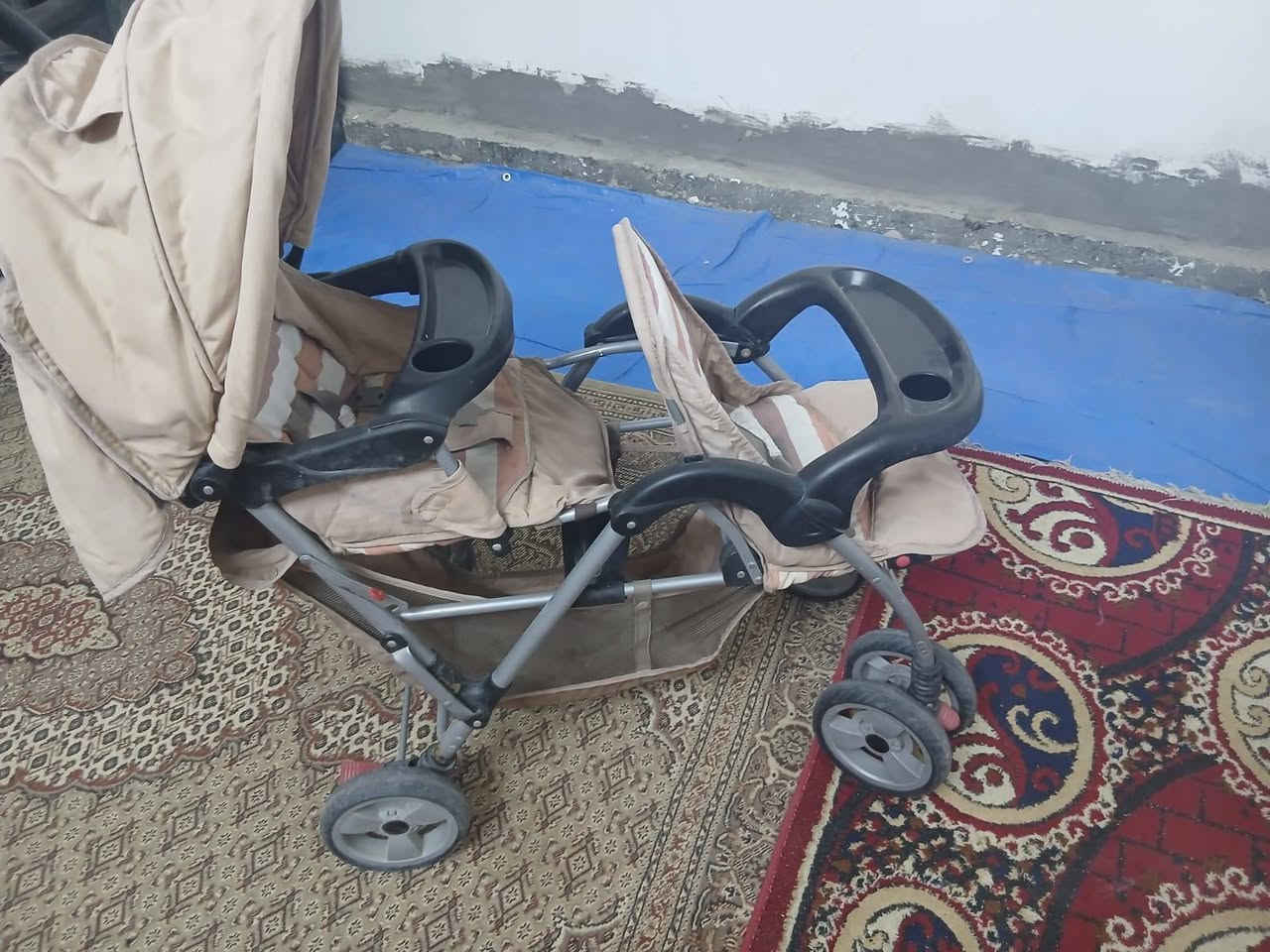 السلام عليكم عندي هاي العربانه ب٦٠ وبيها مجال


**إذا كنت صاحب هذا الإعلان وتريد حذفه لأي سبب، رجاءا أرسل رسالة إلى الدعم الفني**