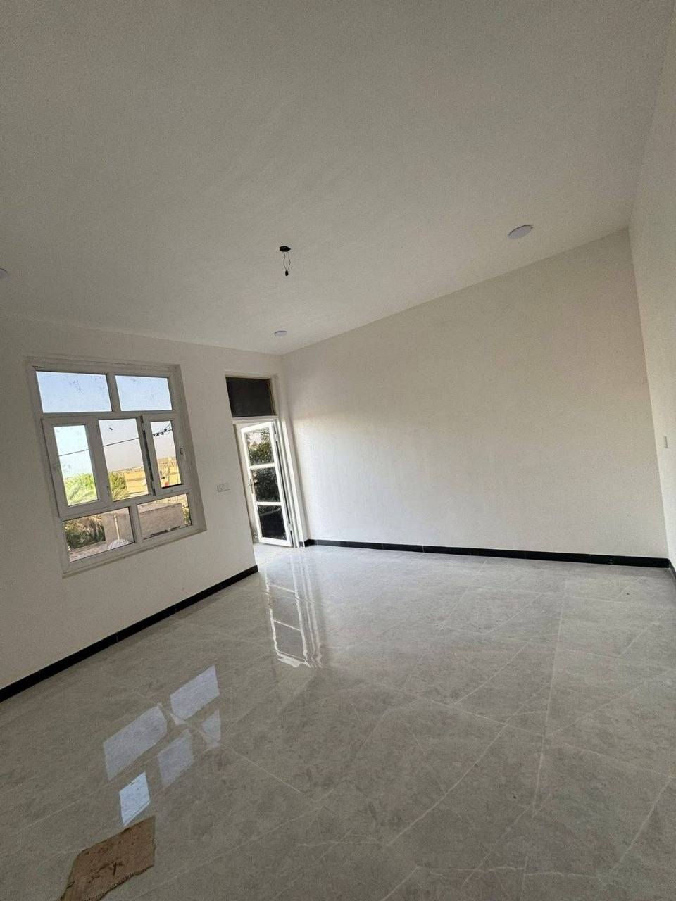 🏡 دار لــلإيــجــار
━━━━━━━━━━━━━━━━━━━━
📐 الــمــســاحــة: 150 مــتــر
━━━━━━━━━━━━━━━━━━━━
📍 الــمــوقــع: بــابــل – حــي الــجــزائــر
مــقــابــل الــمــحــكــمــة الــجــديــدة (حــي الــســجــاد)
━━━━━━━━━━━━━━━━━━━━
📋 تــفــاصــيــل الــدار:
🔹 غــرف نــوم عـــدد (2)
🔹 اســتــقــبــال
🔹 هــول
🔹 مــجــمــوعــة صــحــيــة

🆕 دار حــديــث غــيــر مــســكــون ســابــقــاً
━━━━━━━━━━━━━━━━━━━━
💰 الــإيــجــار: 500 ألــف
━━━━━━━━━━━━━━━━━━━━
✨ مــوقــع مــمــيــز وقــريــب مــن الــخــدمــات
━━━━━━━━━━━━━━━━━━━━━
📞 لــلــاســتــفــســار والــاتــصــال
🏢 مــكــتــب عــقــارات أَبــراج بــابــل:
• ***********
• ***********
• ***********
🏢 موقـــع ألـــمـــكـــتـــب:
📍 بــابــل – حــي الــجــزائــر – مــقــابــل الــجــســر الــدولــي
━━━━━━━━━━━━━━━━━━━━━━
