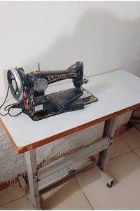 مكينة • مع الميز • للبيع