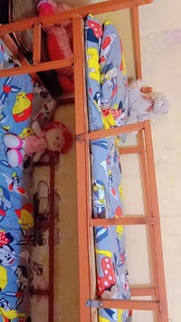 للبيع • سرير • غرفه اخشاب