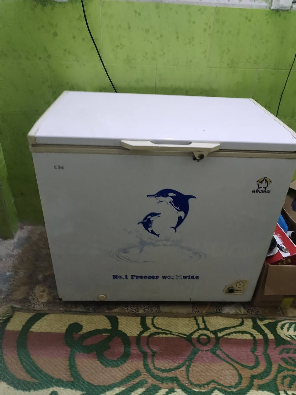 مجمدة نظيفة حيل للبيع للاتصال ***********
