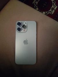 آيفون ١٥ برو ماكس • ٢٥٦ • شاشة مستبدلة