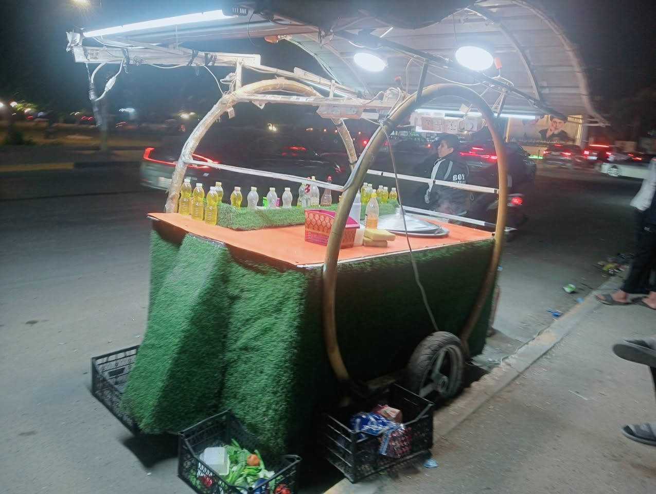 عربانه للبيع كهرباء كاملة مابيه اي نقص بل شهداء البياع سعر مناسب ***********
