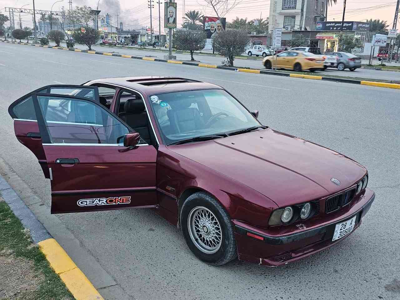 السلام عليكم سياره بي ام للبيع موديل ١٩٩٢ صبغ عام جماليه أثر جراد السعر ٥٥ بيه مجال سياره بسمي تحويل ثاني يوم الاستفسار على رقم ***********
