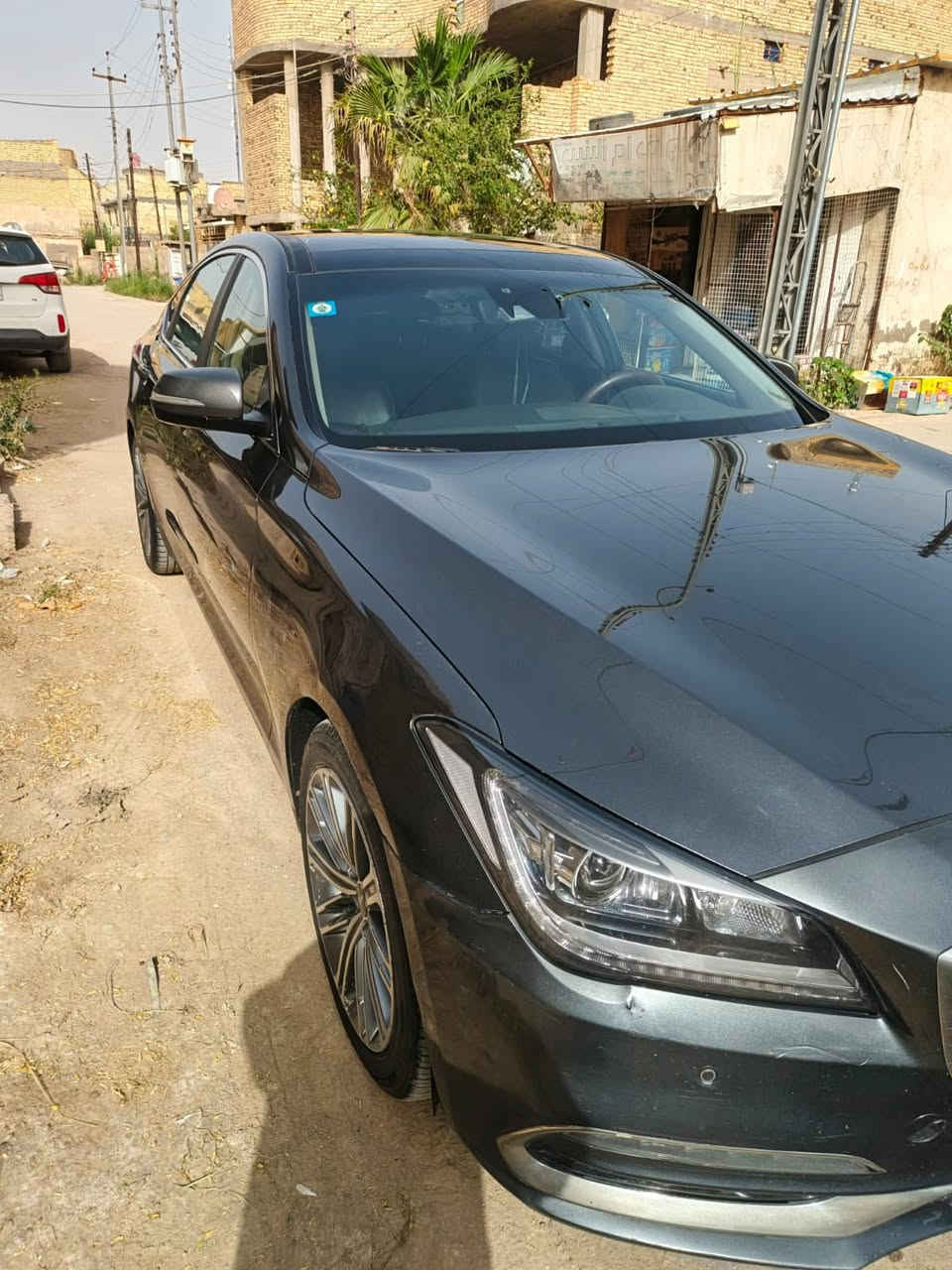 موديل 2018
فول مواصفات
ماشيه 91 
سيارة كفالة تقرير تعمل وتسير
السعر 190 وبيه مجال 
مكانه ناصرية الشطرة
***********
