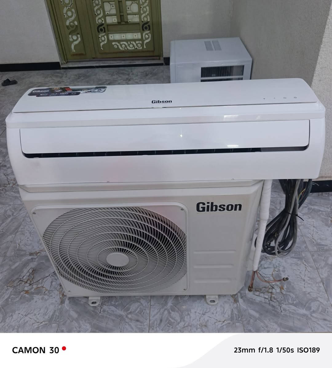 السلام عليكم سبلت جيبسون طن ونص للبيع اخو الجديد استخدام قليل كلش تبريد ثلج❄ غاز شركة ما داخل تصليح نهائيا كامل جيب وشد للاتصال على الرقم ***********
