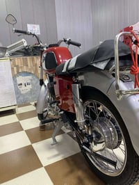 ام زت 150ccللبيع شرط الالماني الدراجه متعوب عليه مو شلون مجان الدراجه ...