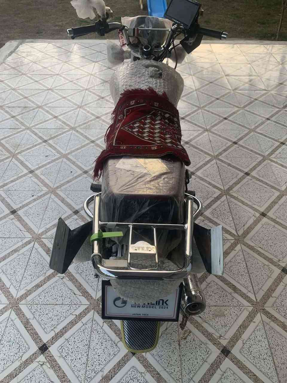 السلام عليكم
تايكر  23 للبيع اوراق محرك مكفول كهربائيات كلها شغاله السعر 670وبيها مجال مكان واسط الزبيديه ***********
