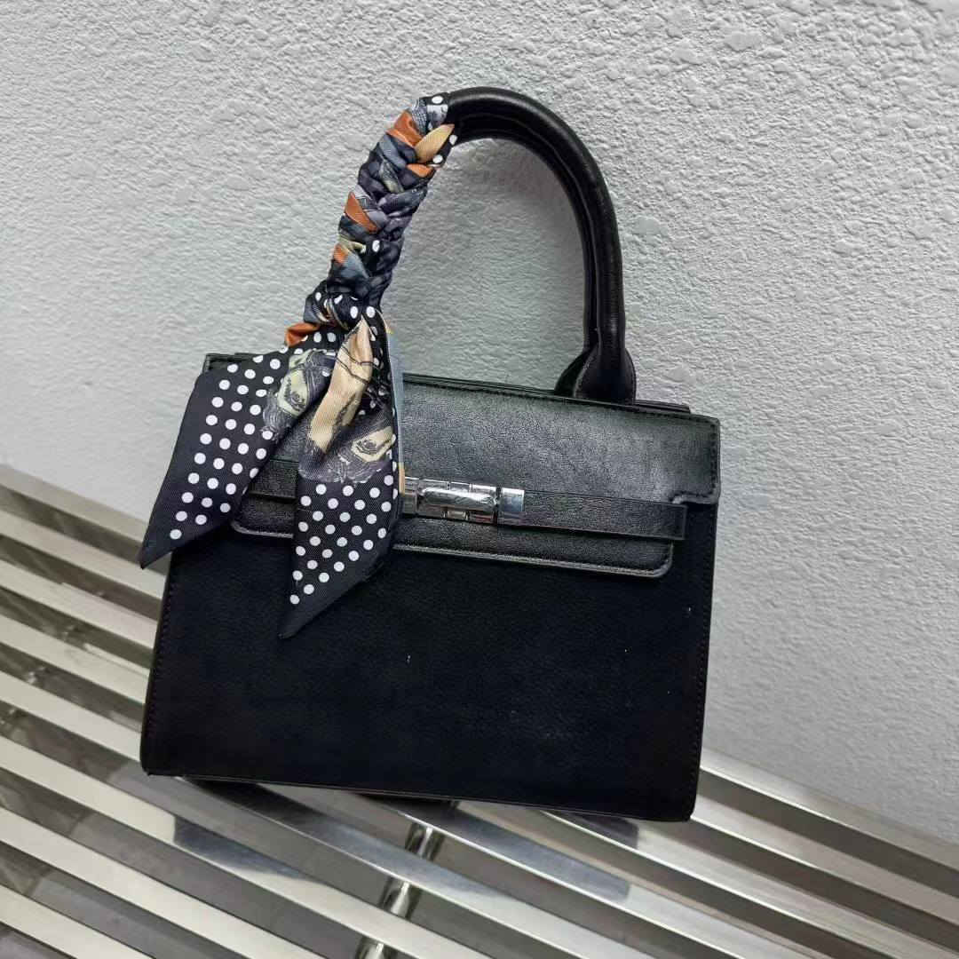 حقائب نسائية كوااااالتي واسعار حلوة
بنات لحكو باقي قطع اخيرة و توصيل مجاااااااني عرض شهر رمضان 
لكل محافظات العراق
وشرط توصلكم بعد احلى من الصور


**إذا كنت صاحب هذا الإعلان وتريد حذفه لأي سبب، رجاءا أرسل رسالة إلى الدعم الفني**