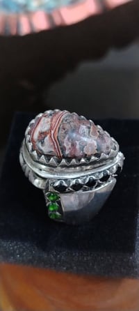 خاتم مريمان للبيع صياغه يدويه ثكيله قياسه ٢٢ يوجد توصيل لجميعً المحافض...