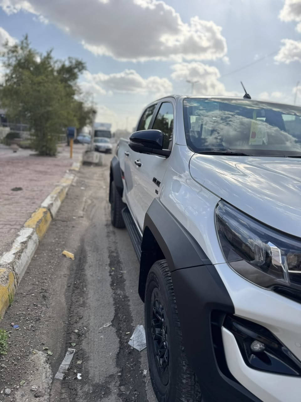 السلام علیکم 

للبيع تويوتا هايلوكس GR وكالة ساز 

كفالة عامة

مديل 2025 فول مواصفات

زيرو ماشية 3 الف 

العنوان / بغداد زيونة 

الاستفسار / ***********
