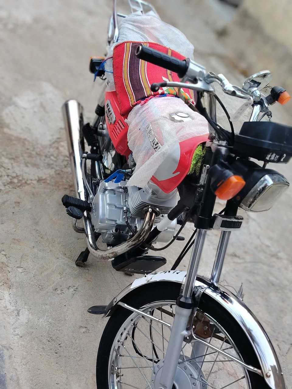 سلام عليكم شباب دراجه تعمير 24كله وبلاد وشاصي سكنر مكاني الدوانيه الحمزة الشرقي لحد ينطي سعر من كيفه تره يسمع حجي وهاذه رقمي ***********
