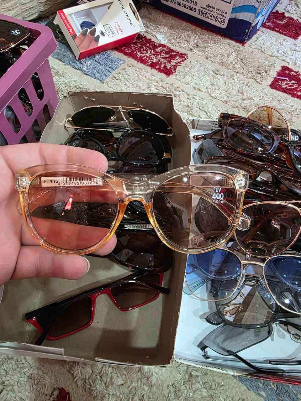 مجموعه نظارات اوربي عددهم بين ٥٠ او ٦٠ القطعه بالف متوفر توصيل***********
