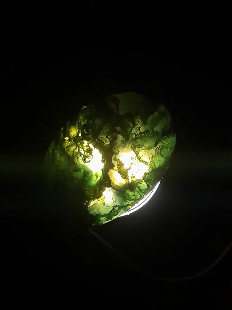 مكلف بالنشر 
احجار للبيع 
***********
