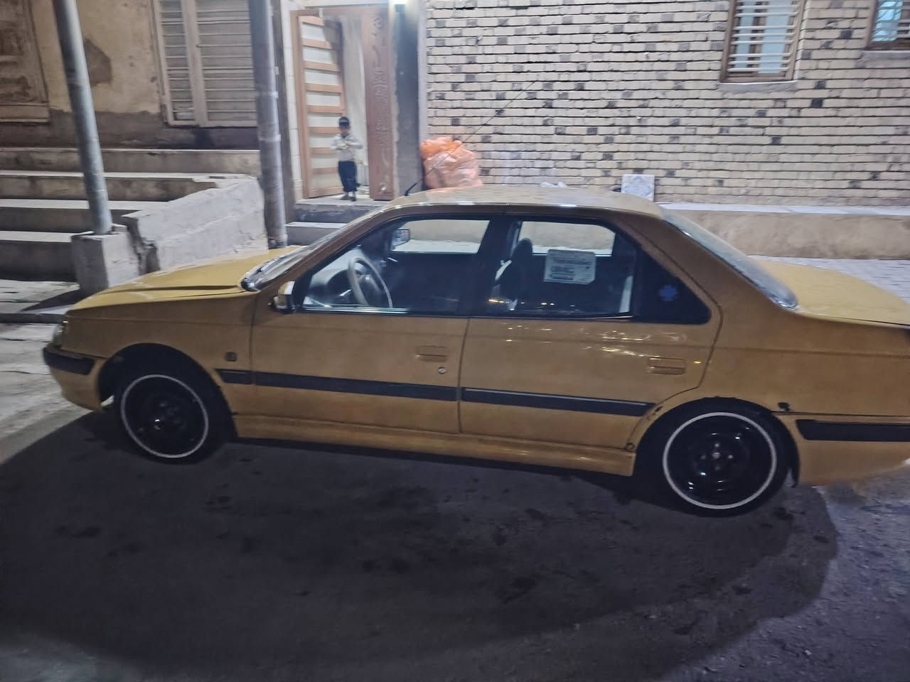 سلام عليكم بيجو بارص موديل 15 رقم بابل انكليزي سياره جاهزه كبل لشارع سعر ٣٧ ورقه ***********
