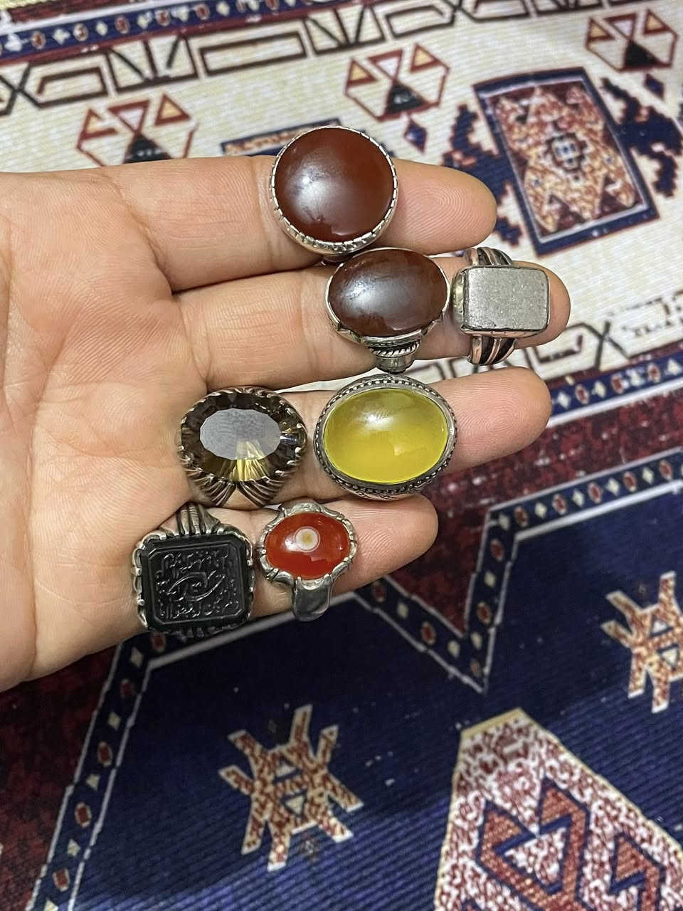 كل محبس وسعره صياغات يدوية واحجار اصلية


**إذا كنت صاحب هذا الإعلان وتريد حذفه لأي سبب، رجاءا أرسل رسالة إلى الدعم الفني**