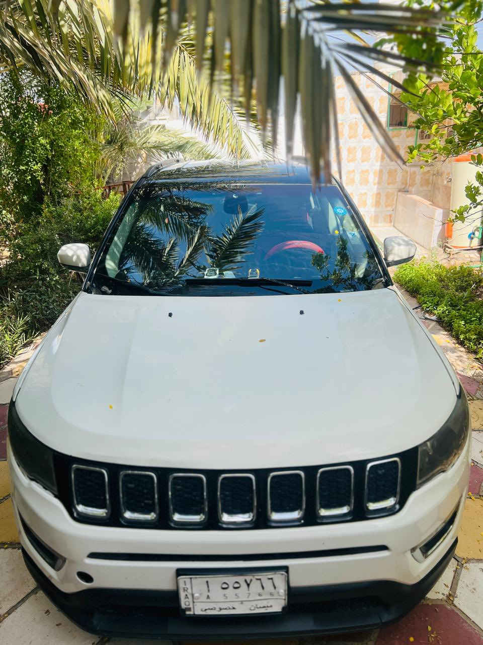 🚘 JEEP COMPASS 2020 Limited
جيب كومباس 2020 ليمتد محرك 2400
لون أبيض / داخلية سوداء
فل مواصفات ما عدا الفتحة

🔹 ضرر السيارة:
ضرر بونيد معدل فقط، بدون تبديل أي قطعة بالسيارة.

🔹 المواصفات:

* محرك 2400 CC
* سقف أسود
* دبل أكسل
* بصمة + أبواب بصمة
* تشغيل عن بُعد
* شاشة كبيرة
* كاميرا خلفية
* مقاعد جلد
* مقاعد كهربائية مع هيتر
* تحديد مسار
* تحديد سرعة (Cruise Control)
* رادار
* أنظمة قيادة متعددة
* بلاجكتور زينون
* تبريد فول بلادي
* غاز جديد 1234 فرنسي
* تبريد قطعتين

📌 رقم السيارة ميسان
📌 مكان السيارة حالياً: ذي قار
📌 السيارة باسمي والتحويل خلال يوم واحد.

📞 للمزيد من المعلومات:
*********** واتساب  واتصال
