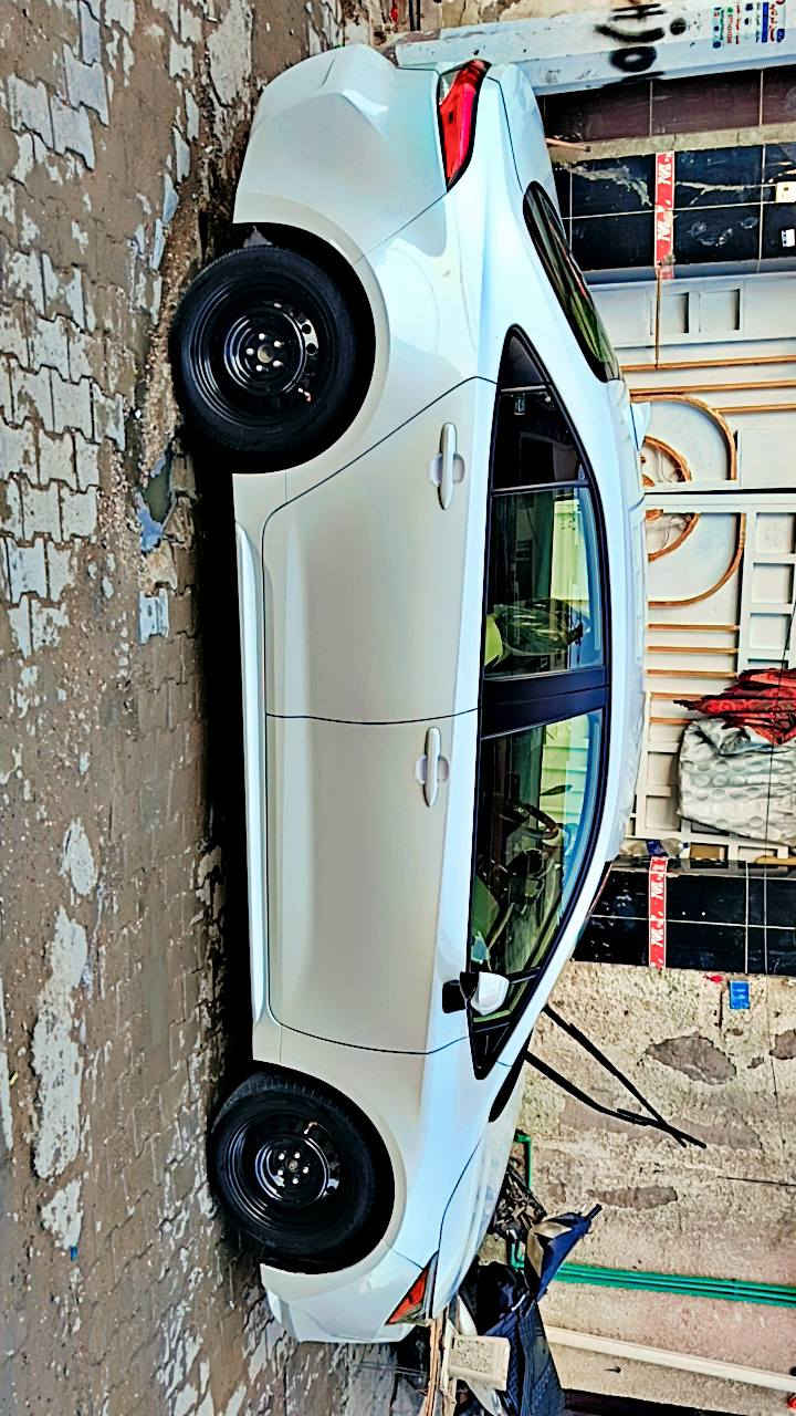 السلام عليكم كورله ياباني اصلي
مديل 2022 

بيه بنيد مبدل اصلي وكاله ومصبوغ ابيض وبيه جاملغ بارد فقط لون السياره ابيض صدفي

كير ومكينه مكفولات مال شركه

تخم تاير

تبريد ثلج 

تحكمات ستيرن

حساس مانع تصادم

 ربع متذب عليه 

السياره خير من الله تراي وين ميعجبك
145 وبيه مجال قليل

مكاني بغداد الحريه ***********
