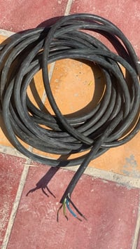 كيبل للبيع 14 متر بغداد 07715934820