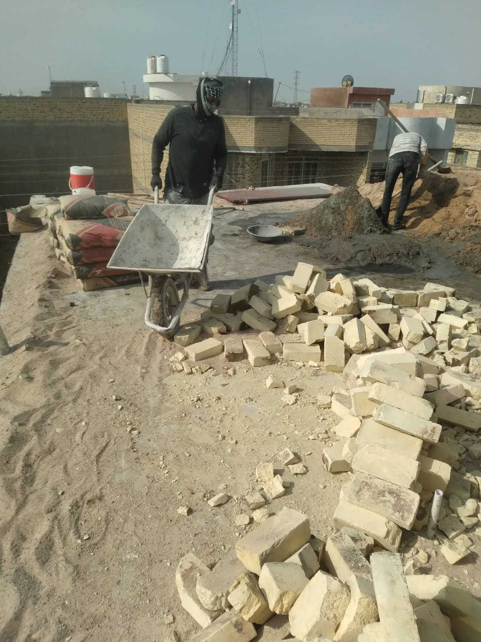 اعمل بصمت ودع عملك يتكلم كادر بناء   عگاده ترميم شغل درجه اولئ شغل باليوميه او مقطوعه او عل دبل كرسته وعمل تسليم مفتاح اتصال 
***********
