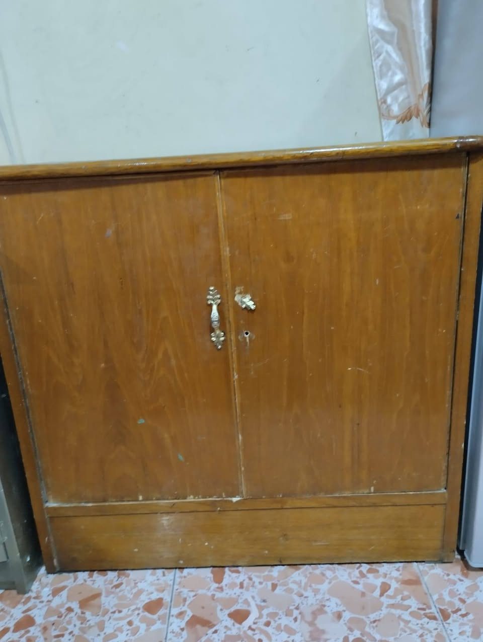 السلام عليكم غرفة لبيع مثل ماموضح بالصورة ***********
