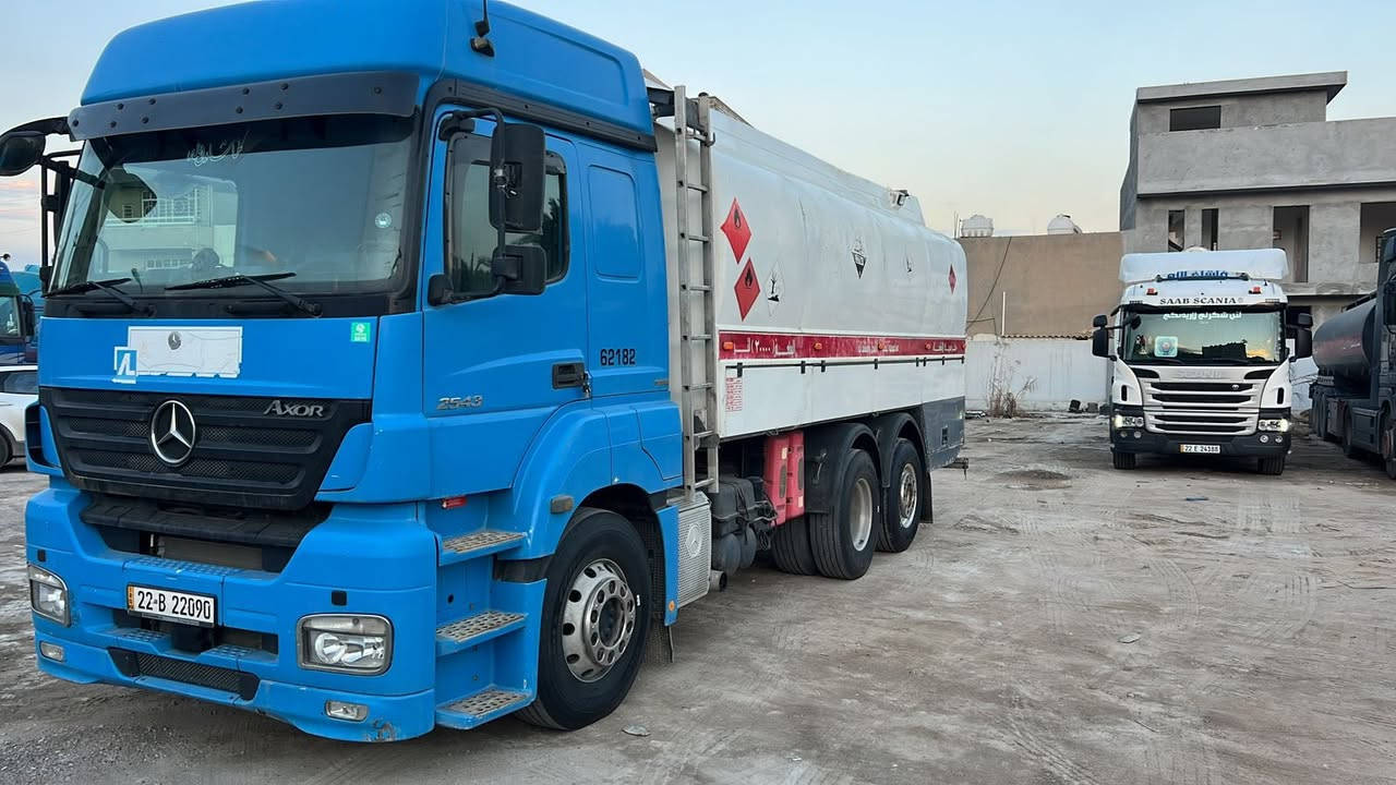 السلام عليكم ورحمة الله
مارسيدس اكسور للبيع 
موديل ٢٠١١
حموله ٢٠ 
تكيال دوره تكيالها سنتين
محرك ٦سلندر ٢٥-٤٣
حي بي إس
٢٠٣٠ تنتهي السنويه 
تانكي فافون عمليه كامله 
***********
