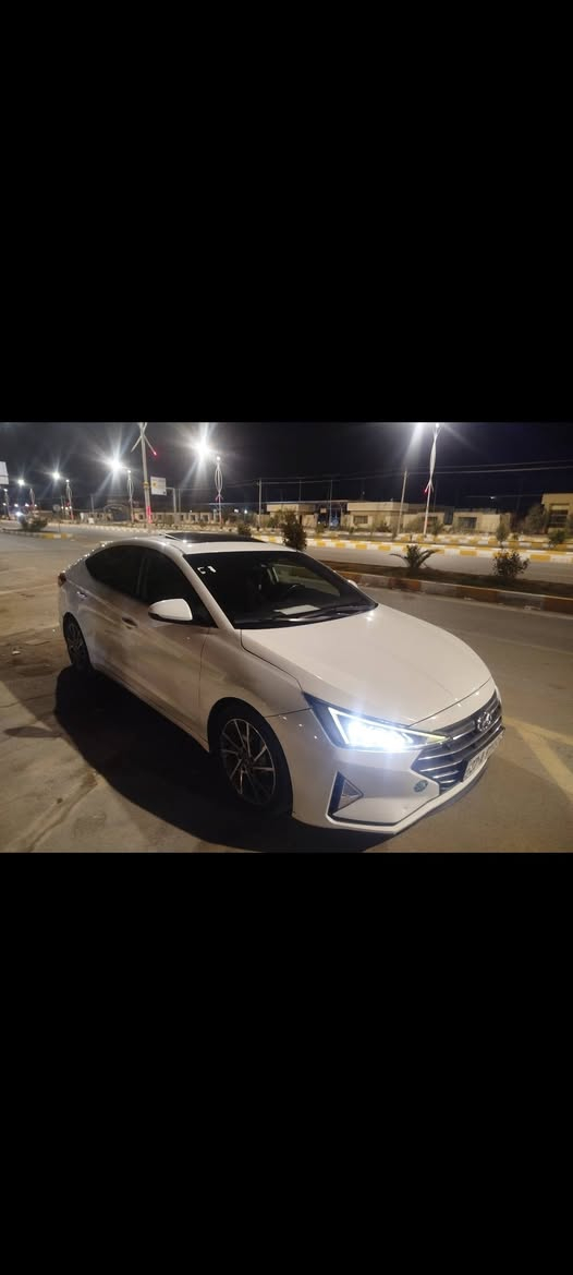السلام عليكم
هونداي النترا 2019وارد أمريكي فول مواصفات مكينه وكير كفاله حداديه جديده. 135$ حره بسمي
للاستفسار ***********
