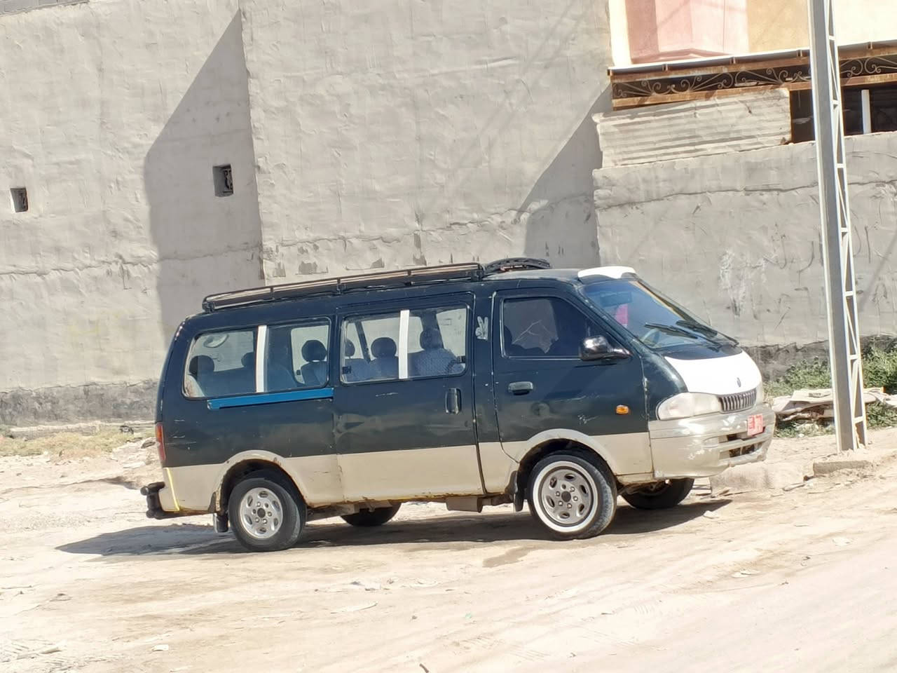 سلام عليكم كيه بريجوه البيع 
عنوان بصره شط العرب مستعجل عله بيعته كليش فدوه اروحلكوم المو شراي لا يتعبني رقمي ***********  متواجد واتساب فقط
