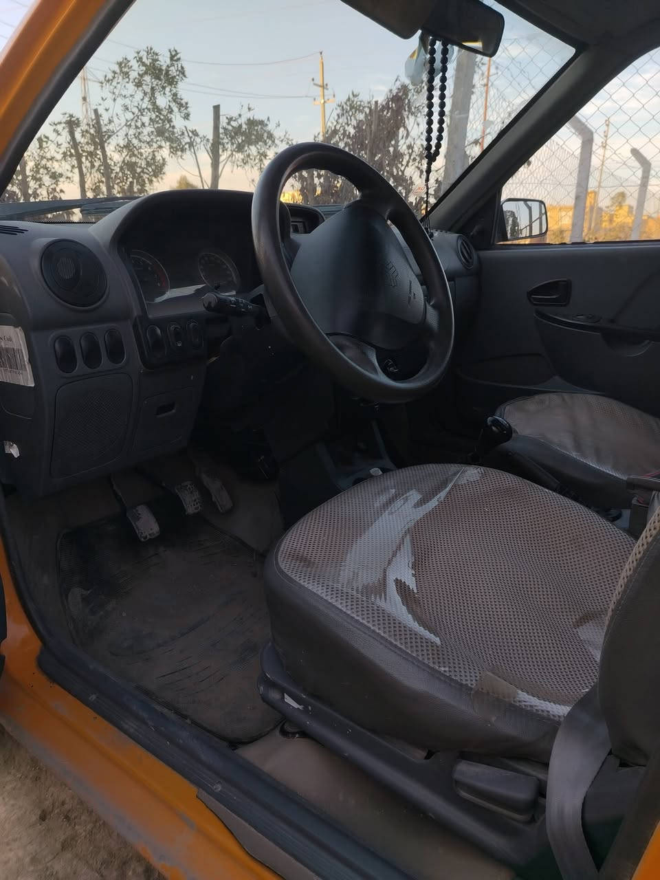 السلام عليكم سايبة موديل ٢٠٢٣ بااسمي قادسية للبيع خاص مفتوح فقط بيهه فقط بارد شبر باب السائق مع الجوملغ الأمامي *********** ماشيه ٤٢ كيلو العداد اخوان الي موشراي لايعلق فقط اتصال ارد
