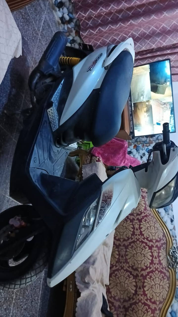 جي تي ار ثلعب للبيع دراجه ع البلاد برغي ما مفتوح بيها كهربائيات كلها شغاله سلف هندر مكانها بغداد المحموديه ب 600 وبيها مجال ***********
