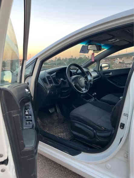 سلام عليكم كيا سيراتو 
خليجي فول مواصفات 
فتحة انارة ترحيب 
مري شفط 
صبغجاملغ امامي بدون ضربه ممفتوح ولا برغي انشخط وصبغته 
تبريد قطعتين 
بالهلال بيها تكحيل كارت 
شفتات ستيرن
كشنات كهرباء 
رقم مميز 
تريد تحويل تريد وكالة ماني بغداد اليرموك 
سعر 123
هاتف ‭0777 485 9880‬ بغداد
