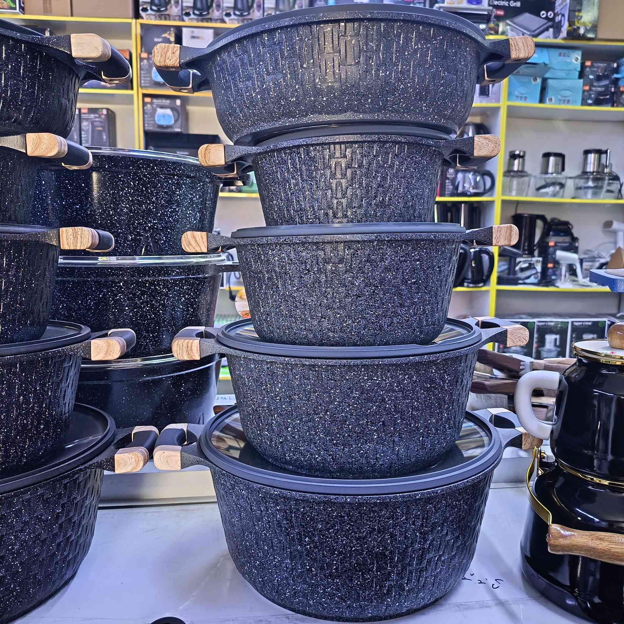 شايفين هيج جمال ودلال وماركات ونوعيات مستحيل تلكون مثلها ومثل اسعارها تحف مطبخية انتيكات روعه


**إذا كنت صاحب هذا الإعلان وتريد حذفه لأي سبب، رجاءا أرسل رسالة إلى الدعم الفني**