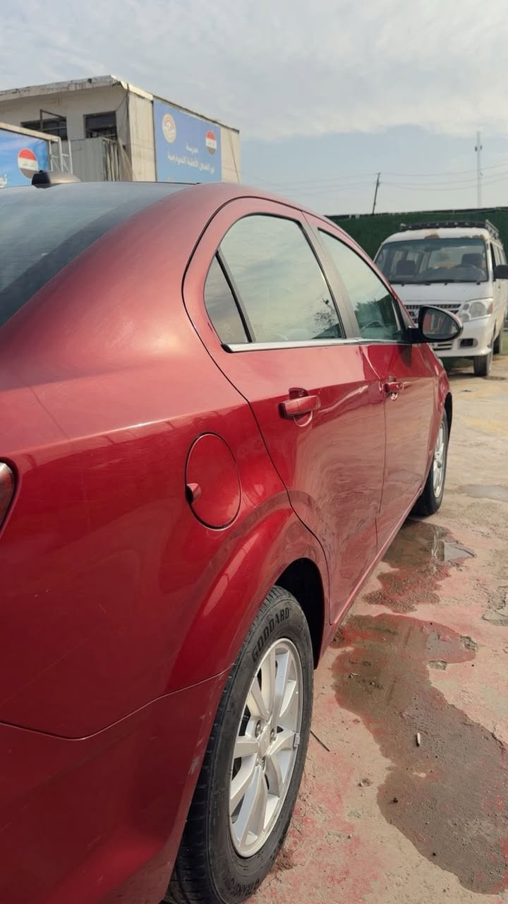 شيفروليه سونك 2021
محرك 1800
ضربتها جاملغ فقط 
السعر 95 ورقه 
للاستفسار***********
العنوان بغداد البلديات
