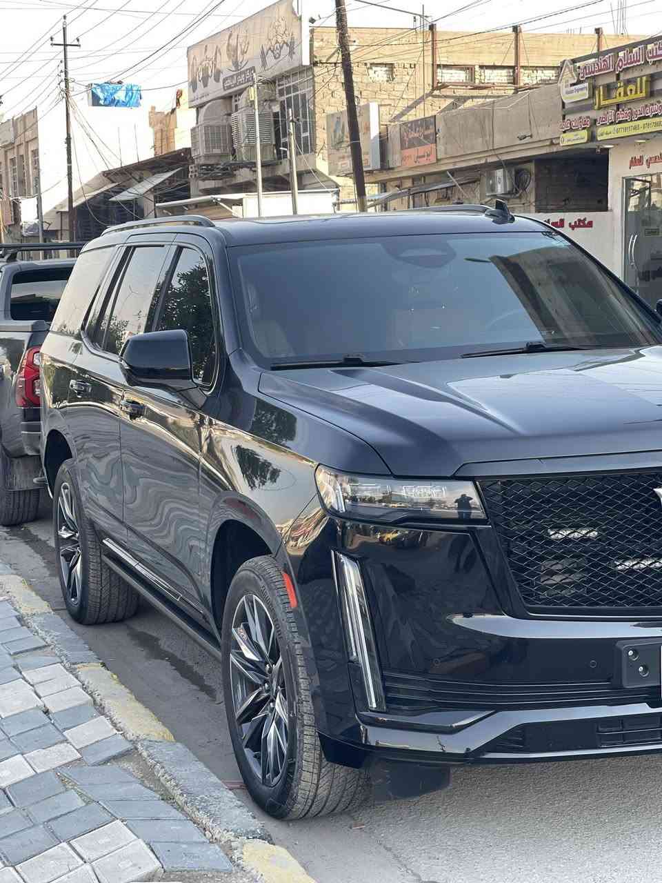 السلام عليكم
كديلاك 2023 كفاله عامه رقم بغداد عليها ppf كامل بعدها بضمان الوكالة ماشية 39 مكان السياره بغداد السعر 89 
***********
