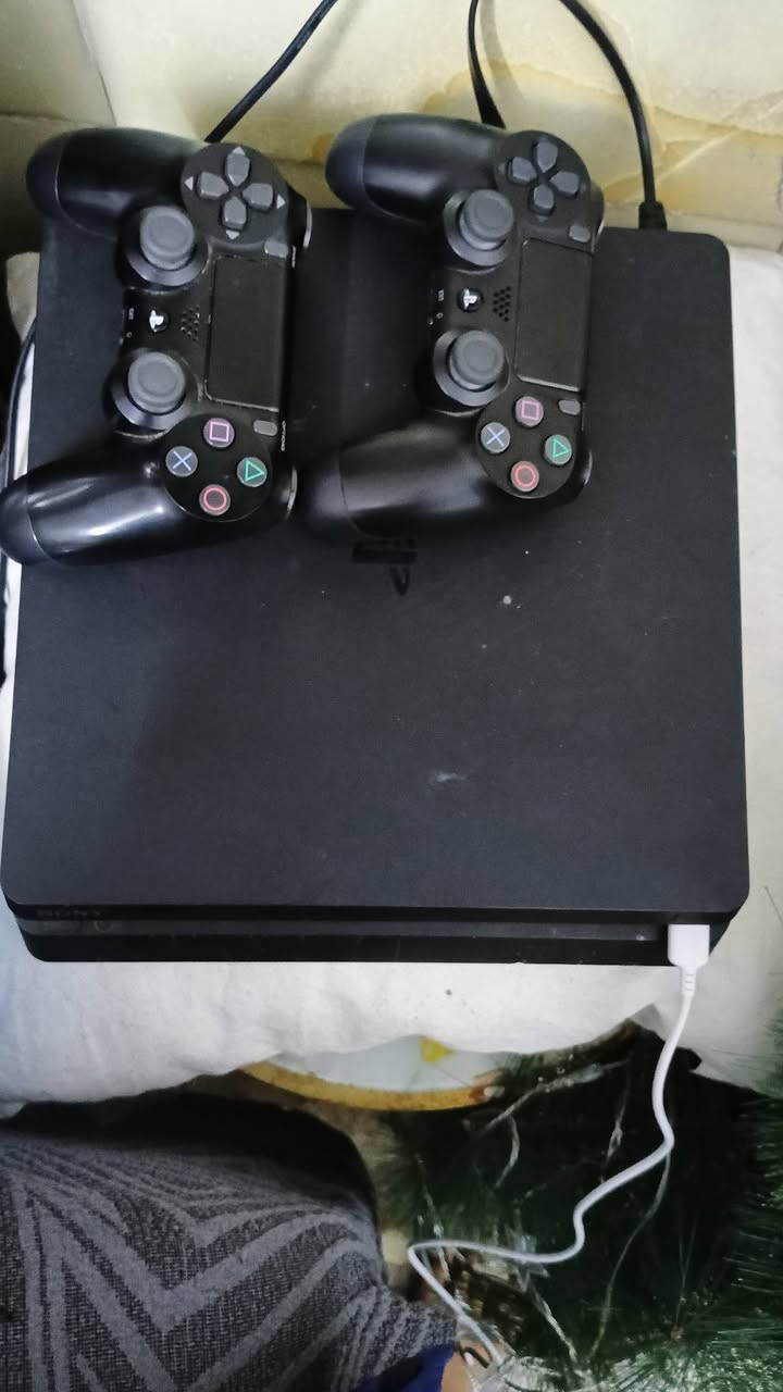 السلام عليكم بلي 4 أسلم اون لاين يعني تنزل بي العاب مجاني جهز حلو لا مصلح ولا داخل تصليح
وياه قرص مال اله الحرب 
وبي العاب مجاني 
وياء جوستكات 2 
وبسعر 250 مكان بغداد مدينة الصدر


**إذا كنت صاحب هذا الإعلان وتريد حذفه لأي سبب، رجاءا أرسل رسالة إلى الدعم الفني**