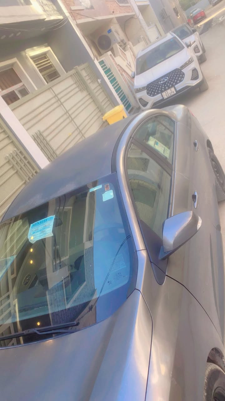 السلام عليكم
رينو فلونس 2016 

شاشه جبيره 

سماعات جدد 

سياره كلين لا صبغ ولا ضربه 

ايرباكات كلها سليمه 

عداد المسافه ١٢٢ كيلو 

كير محرك مكفولات ١٠٠/١٠٠ 

سياره جاهزه ونظيفه وين متريد تروح شغل واطلع 

السعر ٧٤ وبيها مجال بسيط 

للاستفسار *********** اتصال فقط
